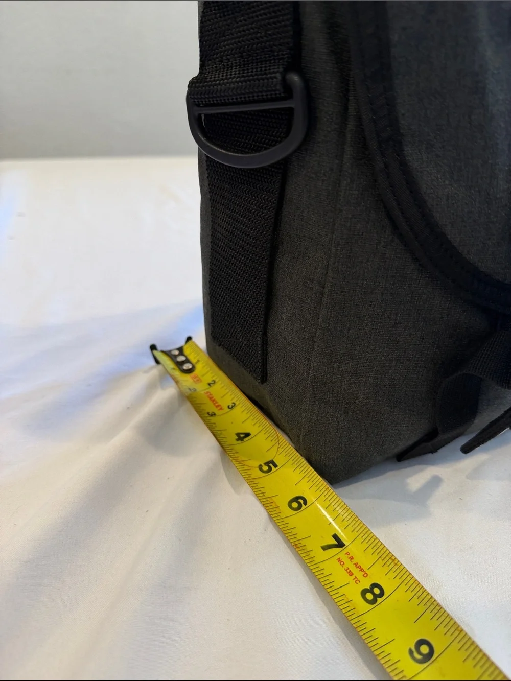 Timbuk2 Black Messenger Bag with Padded Shoulder Strap great size